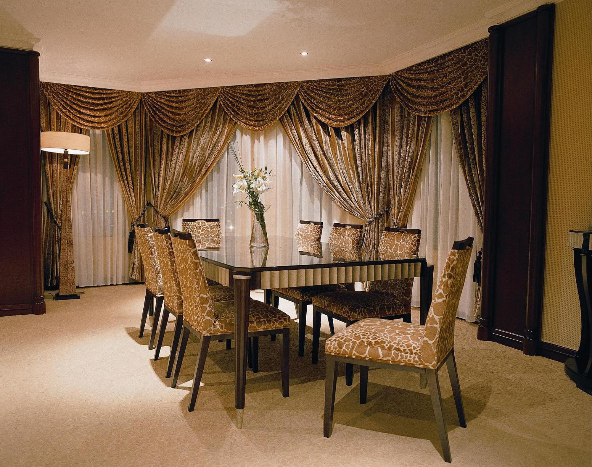 Wyndham Grand Regency Hotel 5*