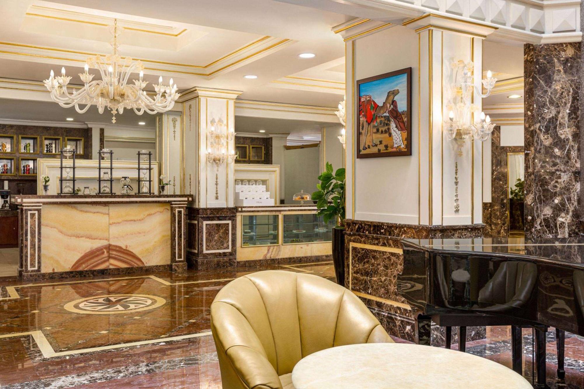 Hotel Wyndham Grand Regency