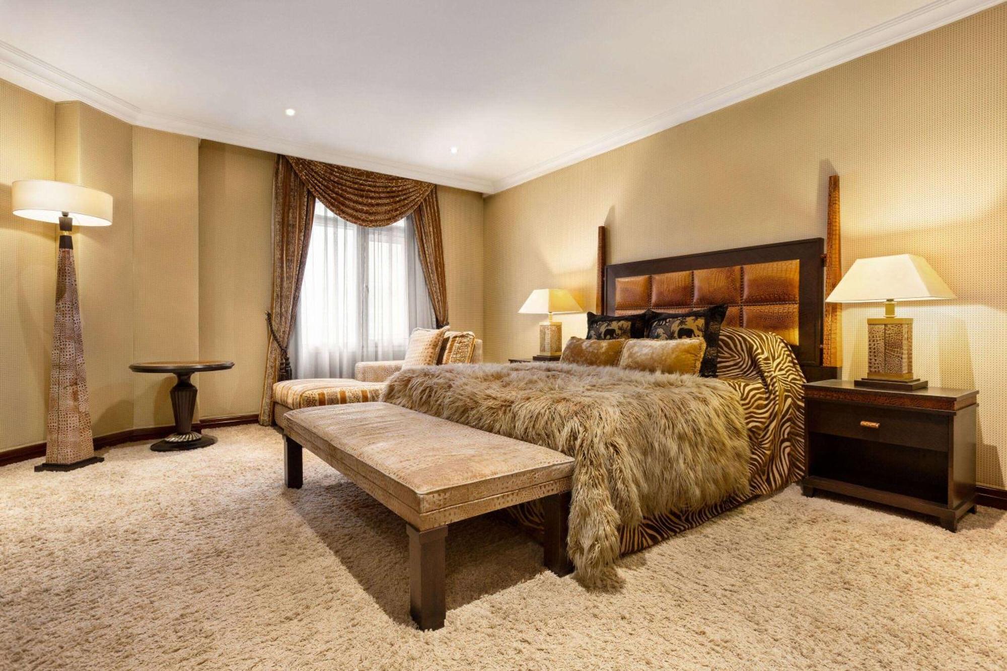 Wyndham Grand Regency Hotel 5*