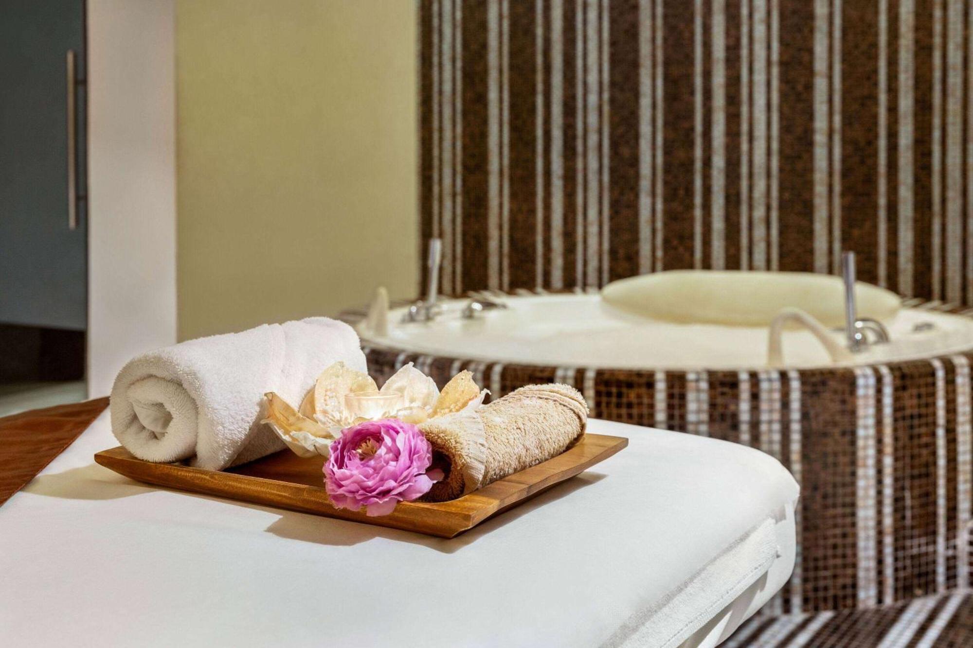 Hotel Wyndham Grand Regency 5*