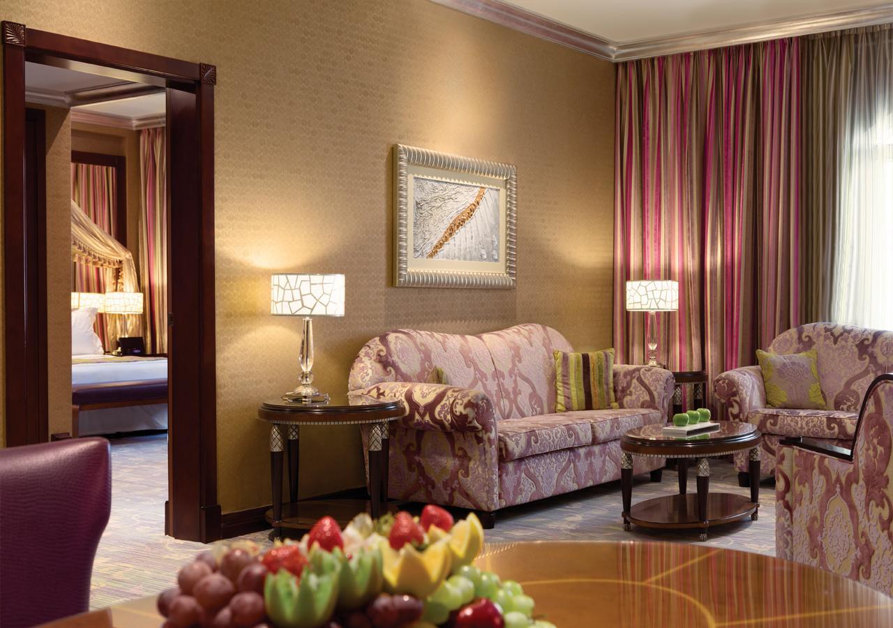 Wyndham Grand Regency Hotel